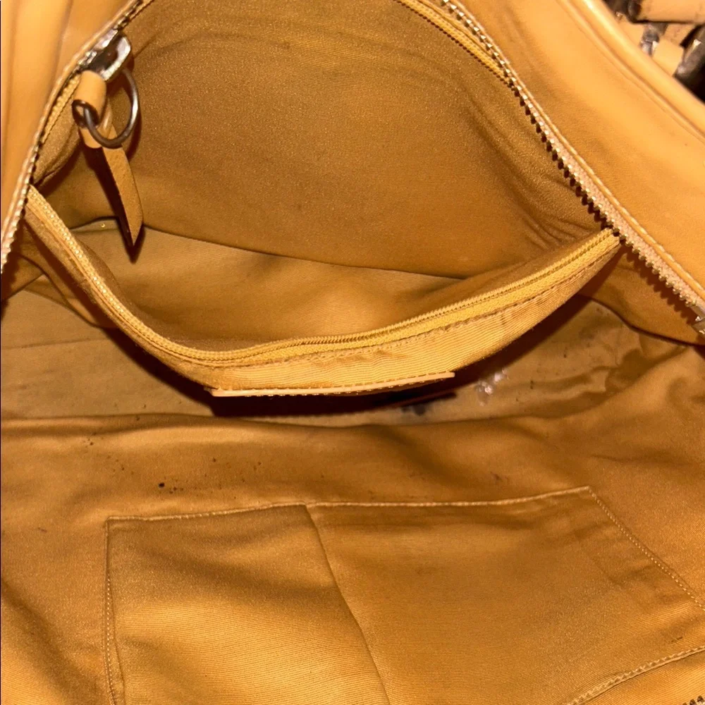 Coach Y2K Light Brown Leather Tote Minimalist Fashion